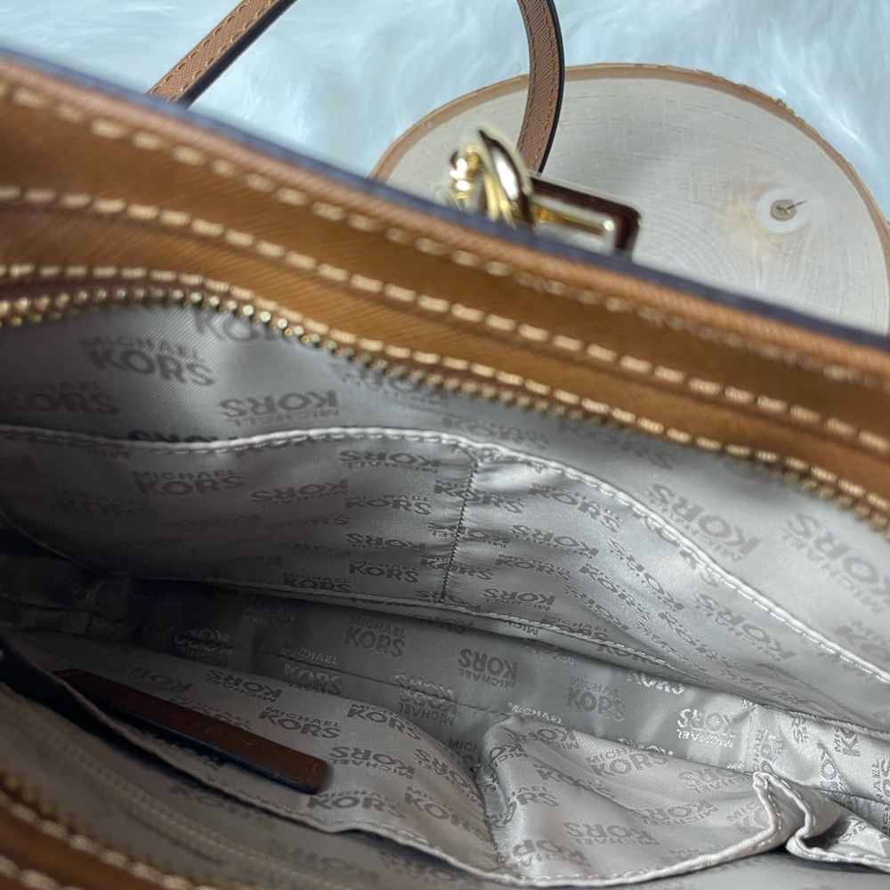 Michael Kors Jet Set Flat Crossbody Bag Purse - Picture 5 of 11